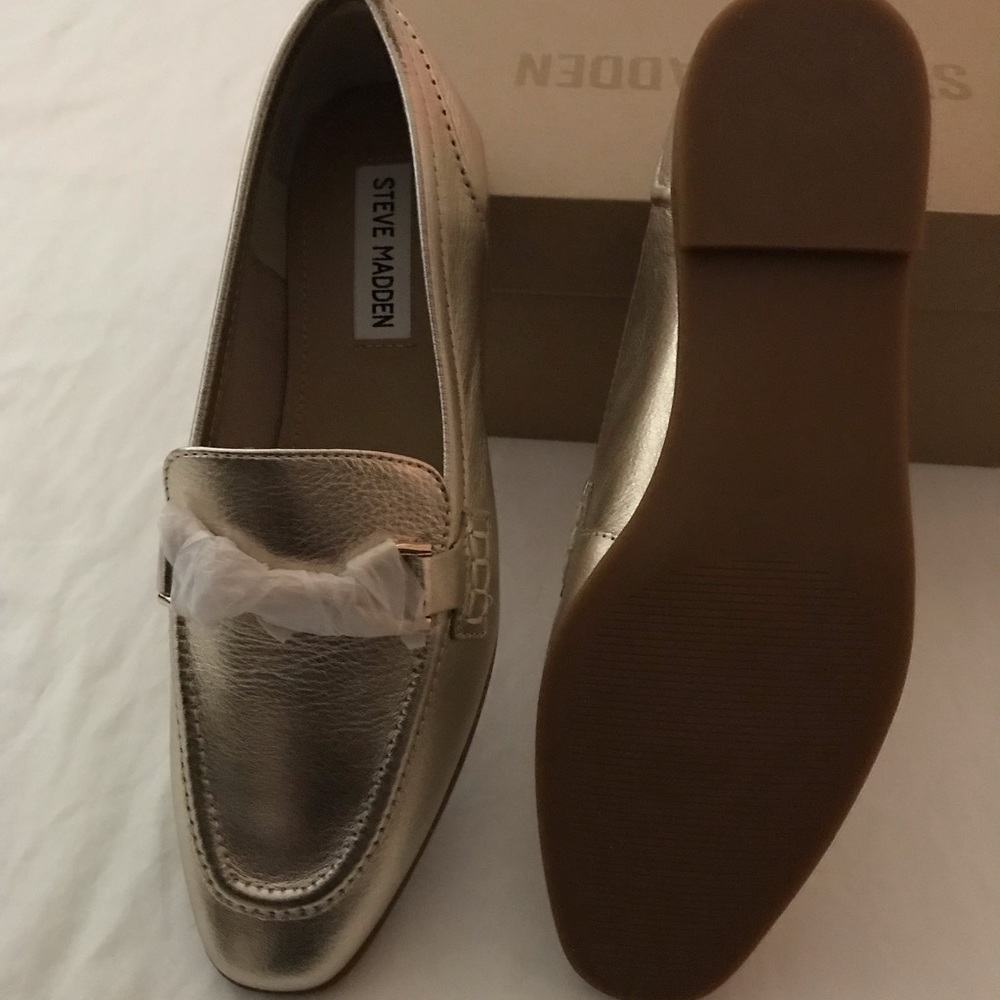 NWT STEVE MADDEN Gold Metallic Signature Women’s Loafers - Picture 2 of 6
